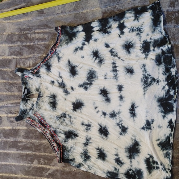 Torrid tank Size 4 NWOT - Picture 1 of 5